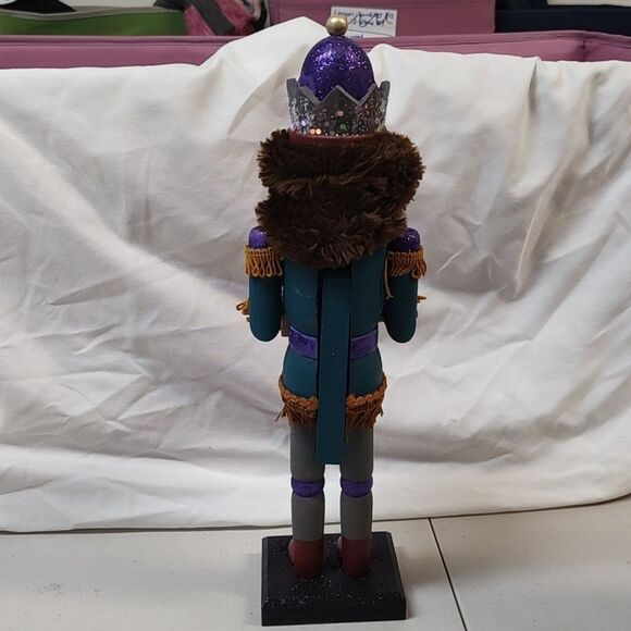 Upcycled Christmas Nutcracker Countdown Decor - Picture 4 of 5